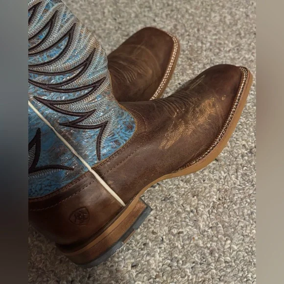 Men’s Ariat Firecatcher Western Well Brown Square Toed Boots - Picture 5 of 5